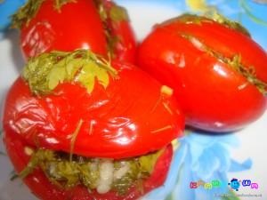 помидоры фаршированные зеленью и чесноком суточные