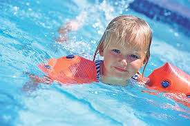 обучение плаванию детей