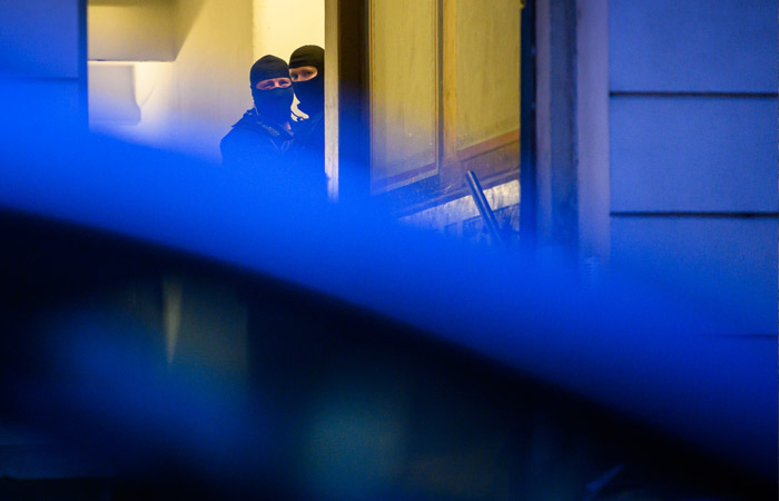 Полиция ФРГ провела рейды из-за возможного покушения на премьера Саксонии
