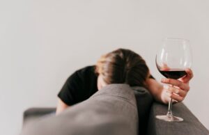 Вывод из запоя в Екатеринбурге: доступные способы